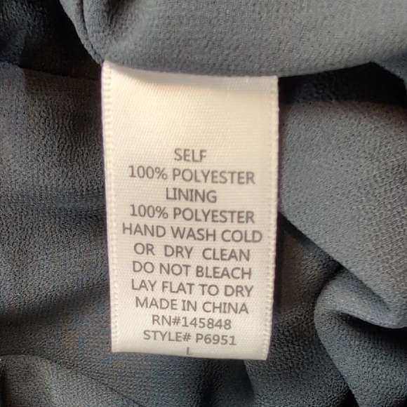 Everly Fox Print Romper - Picture 10 of 10